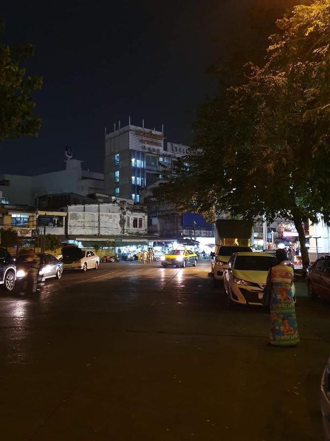 Baan Wualamphong บ้านวัวลำพอง Bangkok Exterior foto